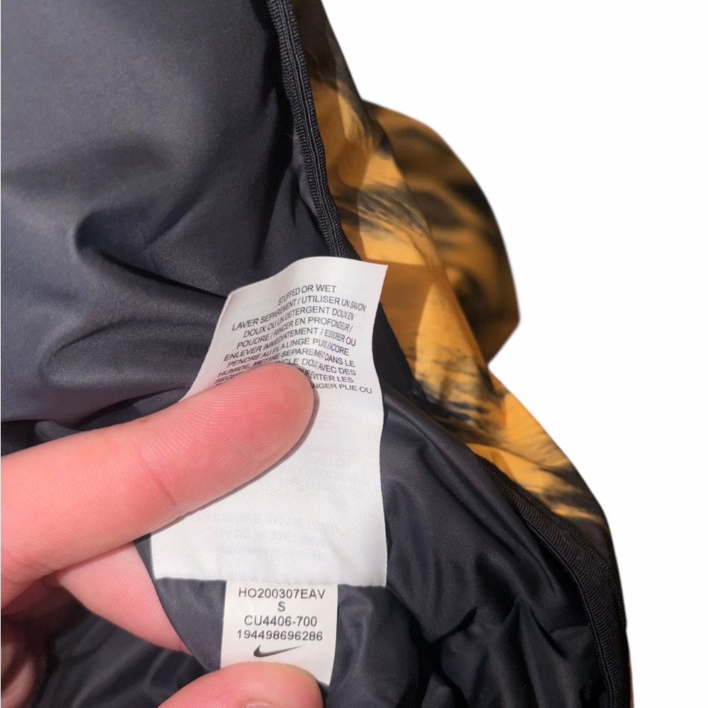 Nike down Windrunner mens S puffer jacket - Picture 4 of 5